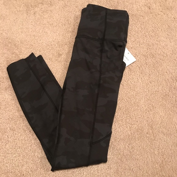 🆕 Lululemon Fast & Free Tight 25” Camo Nulux - Picture 3 of 7